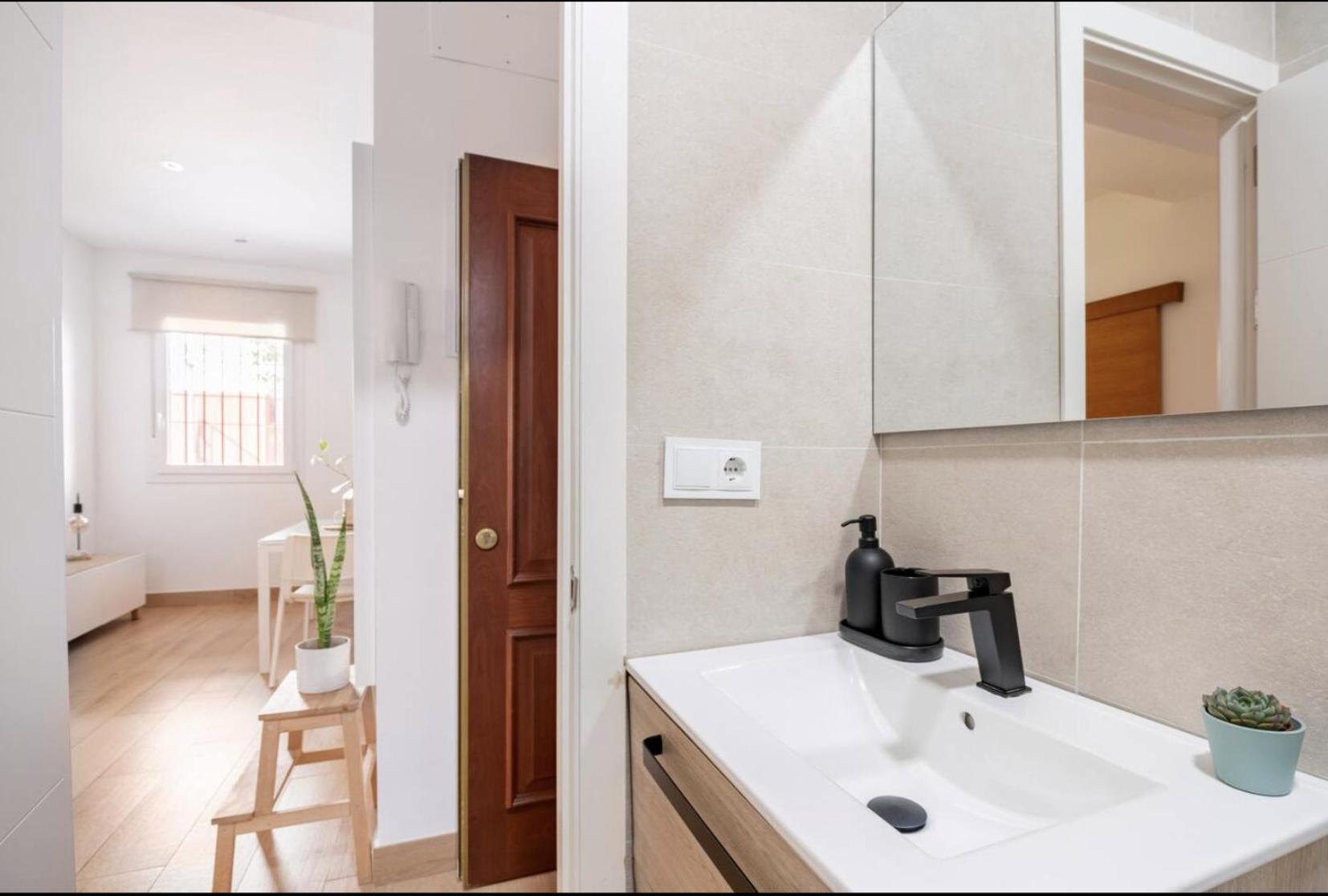 Acogedor Y Precioso Apartamento En Sevilla Luaran gambar